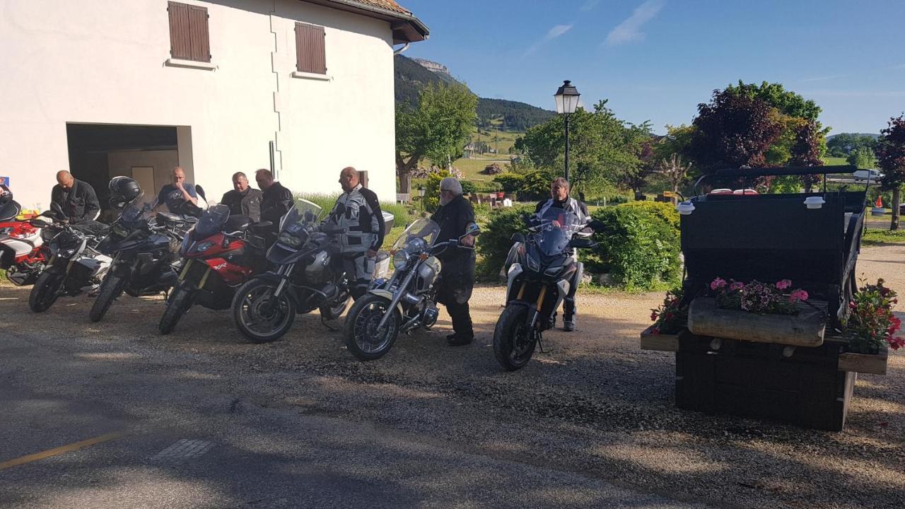 Hotel Restaurant Le Traineau Clelles Eksteriør bilde
